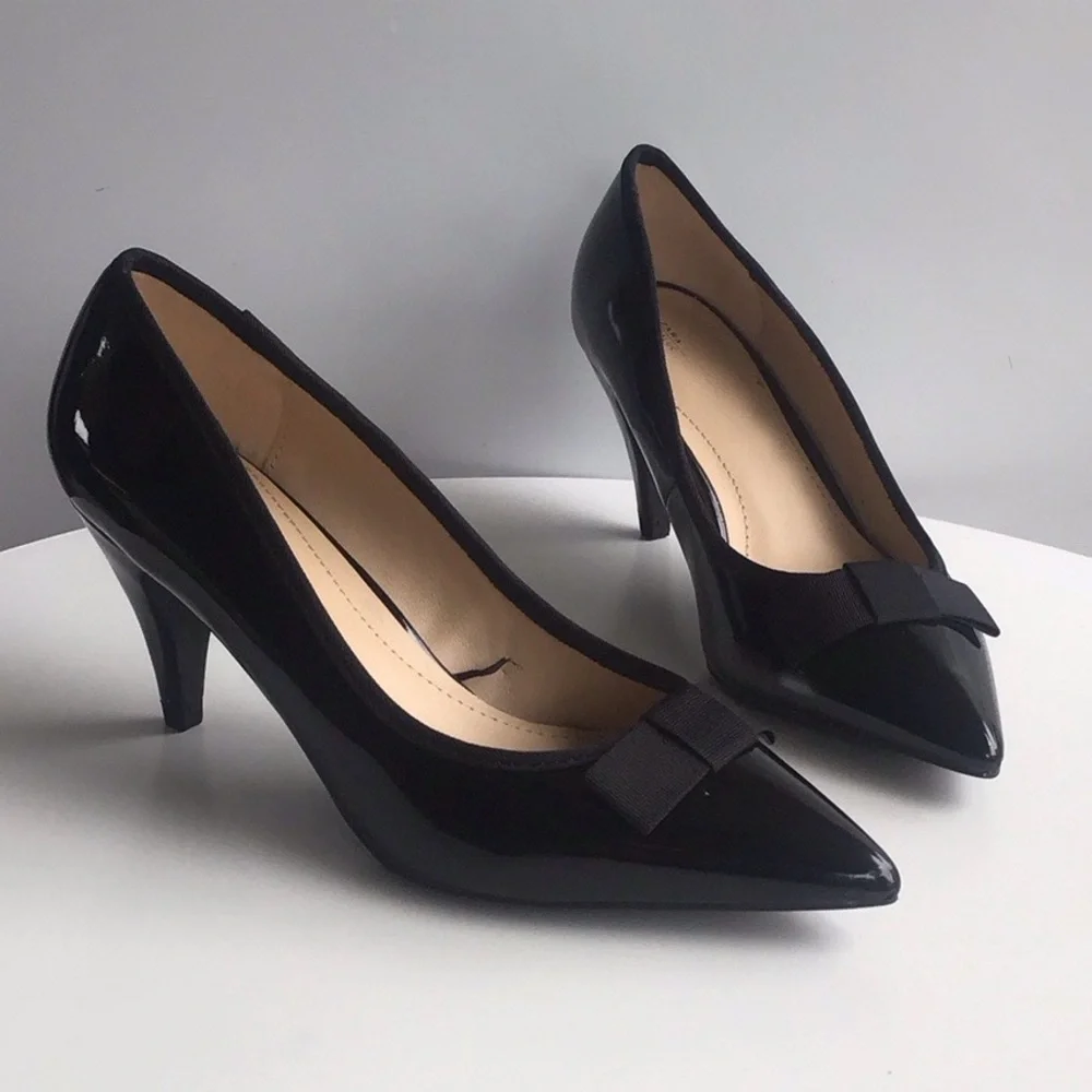 Zara black pointy bow patent heels